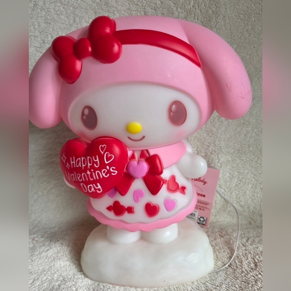 NWT Sanrio hello Kitty Valentine's Day Blow Mold Décor My Melody with heart, 12'